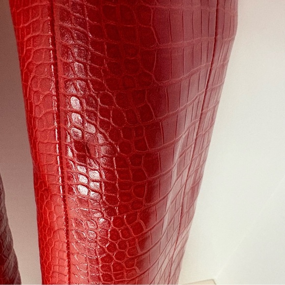 Unbranded Red Croc Embossed Knee High Boots Gold Heel Pointed Toe Size 8 - Picture 5 of 16